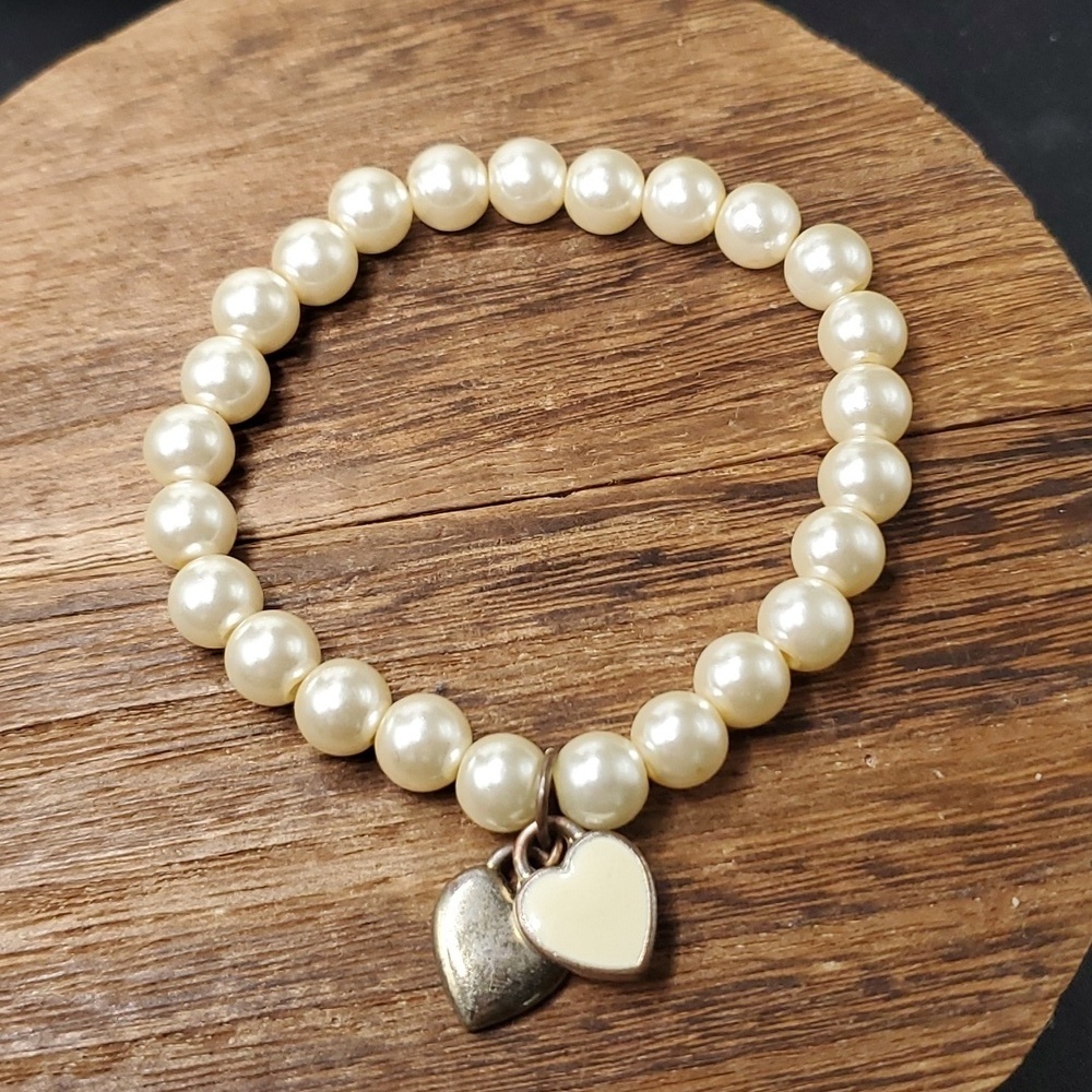 Heirloom Romantic‎ Pearl Heart Bracelet  B3202